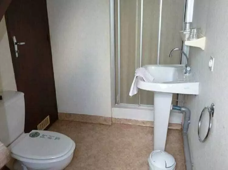 Majatalo Domaine Des Garennes