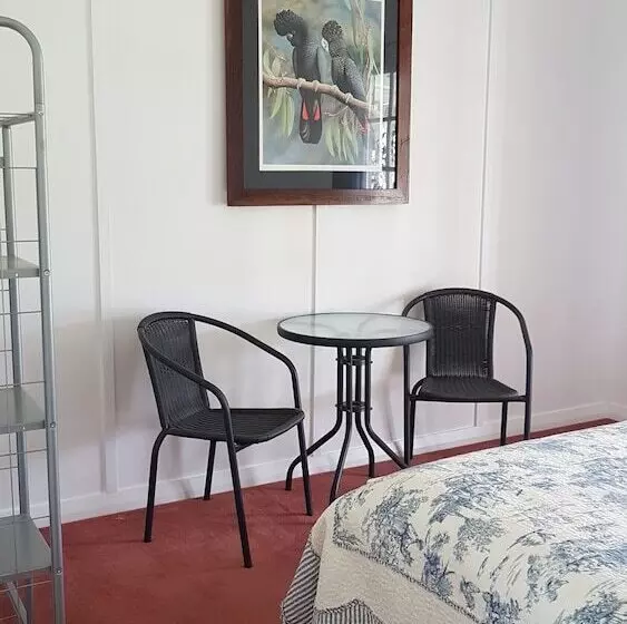 Redtail Ridge Cottages   Adults Only