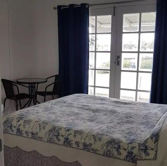 Redtail Ridge Cottages   Adults Only