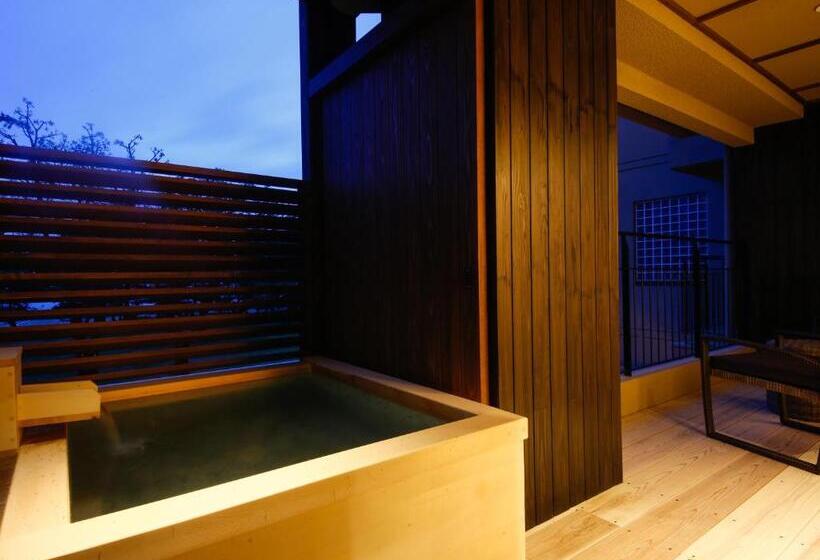 Ryokan Awaji Hamarikyu Takumi