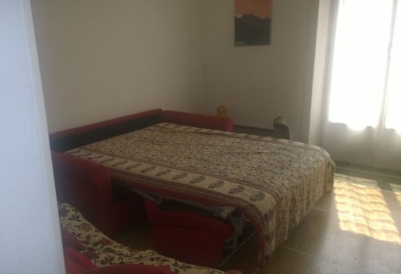 Sestri Mare & Beach Services Residence