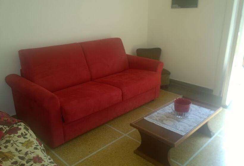 Sestri Mare & Beach Services Residence