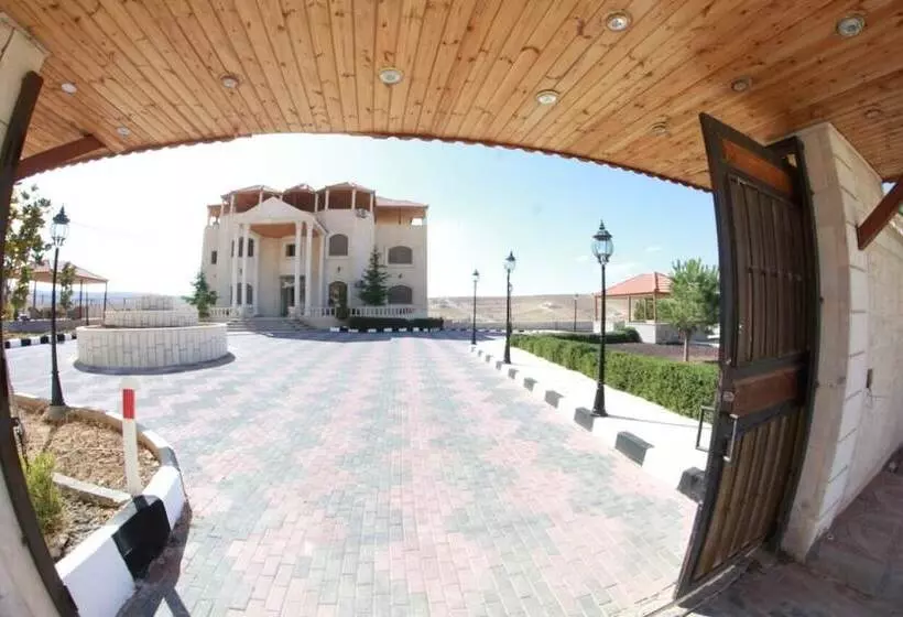 تختخواب و صبحانه Deluxe Villa Guest House