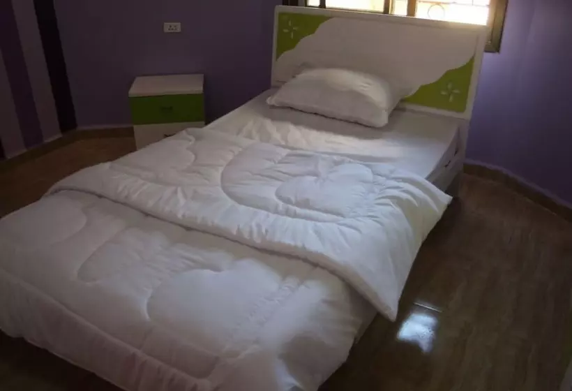 تختخواب و صبحانه Deluxe Villa Guest House