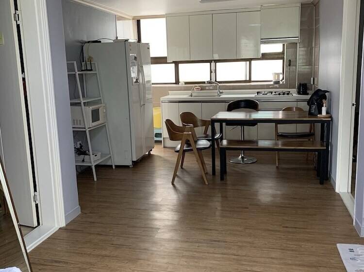 Bomulzip Hongdae Branch Hostel