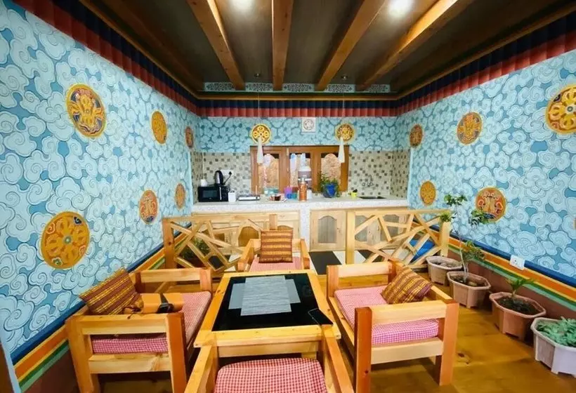هتل Paro Village View Home Stay