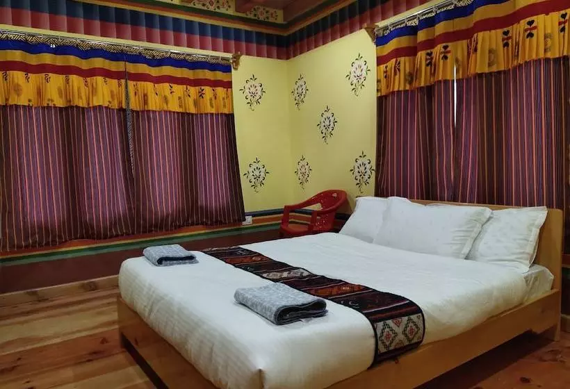 هتل Paro Village View Home Stay