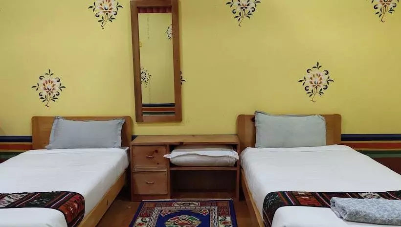 هتل Paro Village View Home Stay