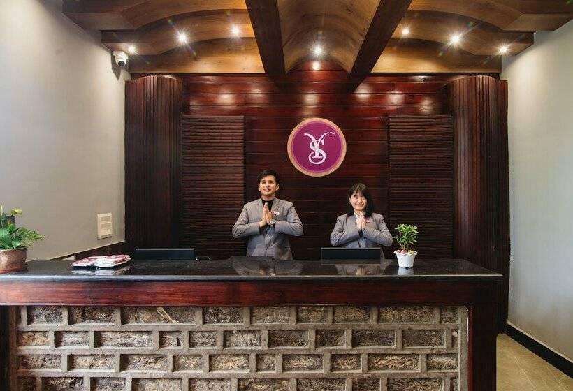 בית מלון כפרי Queens Yard Suites & Spa By Sumi Yashshree