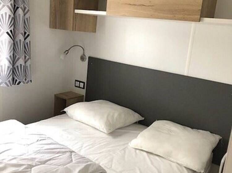 هتل Tadorne De Belon