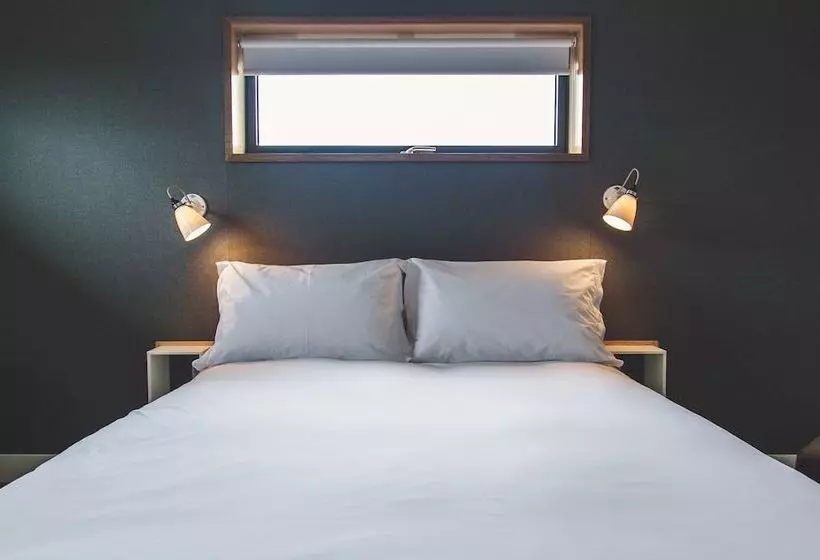 پانسیون Jog  Lodge 17  3 Bed Seaview
