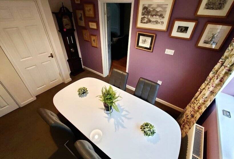 پانسیون St Anne S Serviced Accommodation