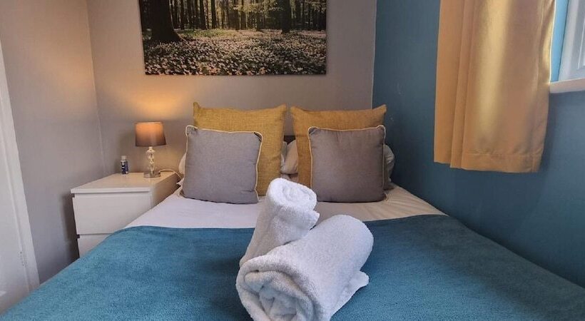 پانسیون St Anne S Serviced Accommodation