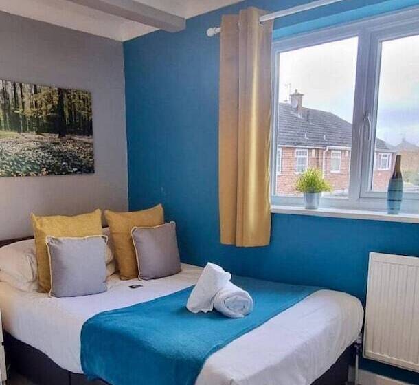 پانسیون St Anne S Serviced Accommodation