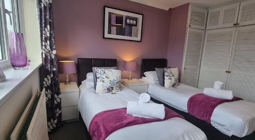 پانسیون St Anne S Serviced Accommodation