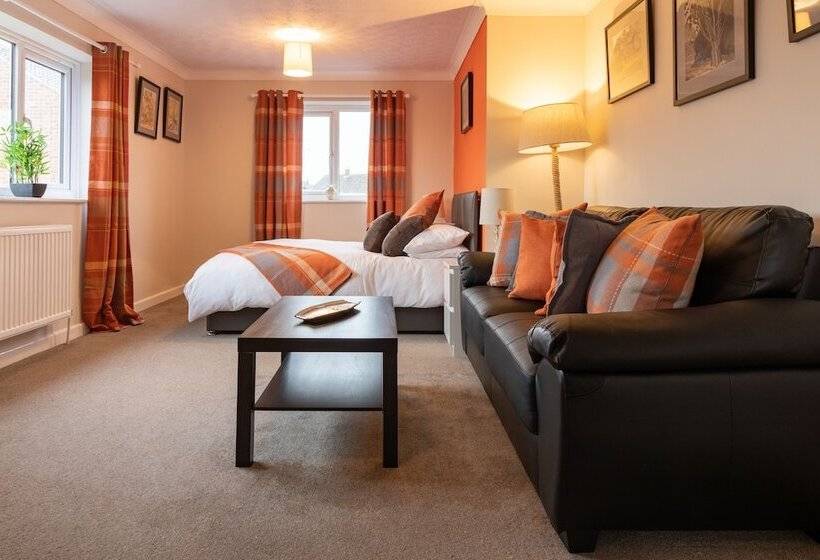 پانسیون St Anne S Serviced Accommodation