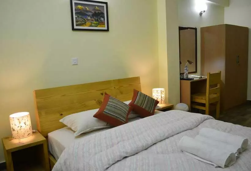 پانسیون Tanani Newa Home