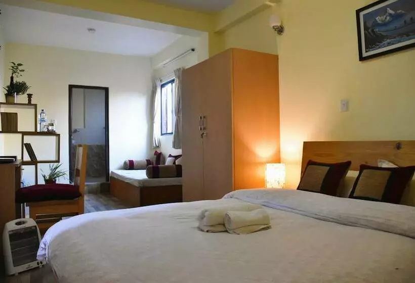 پانسیون Tanani Newa Home