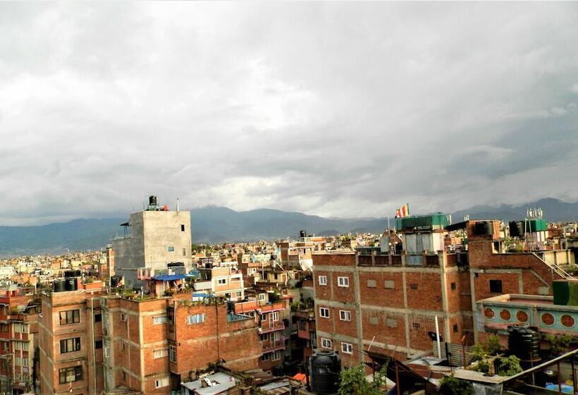 پانسیون Tanani Newa Home Family Combo