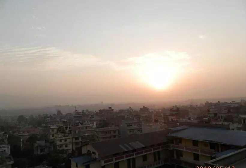 پانسیون Tanani Newa Home