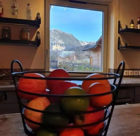 هتل Lodge Les Merisiers