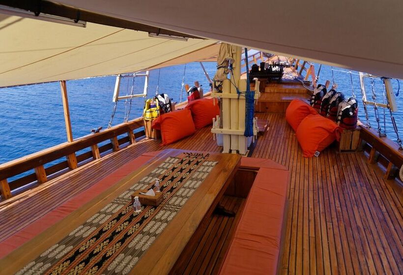 هتل Plataran Phinisi Felicia