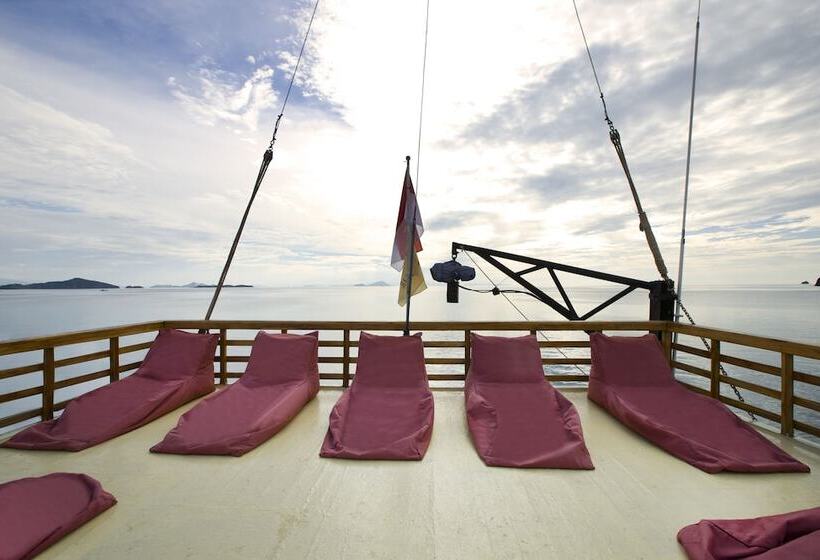 هتل Plataran Phinisi Felicia