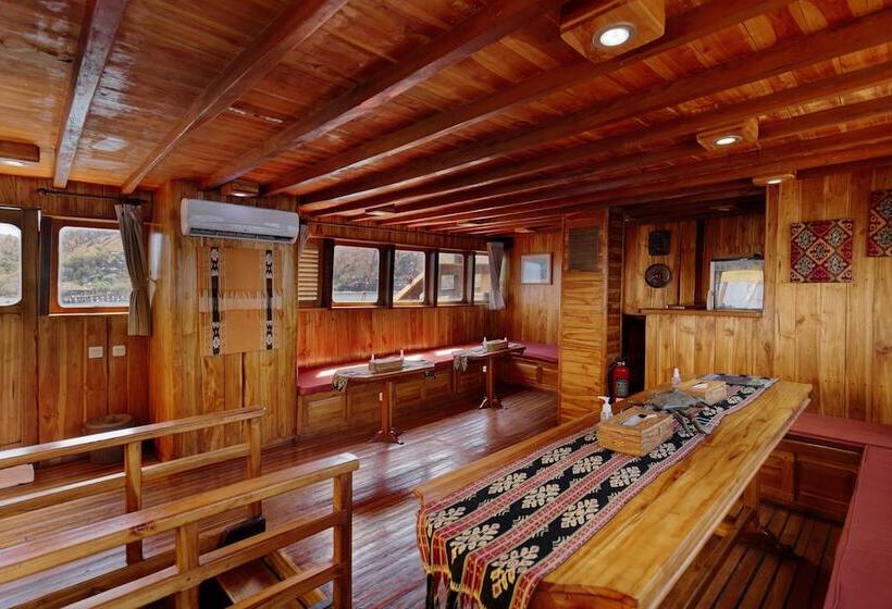 هتل Plataran Phinisi Felicia