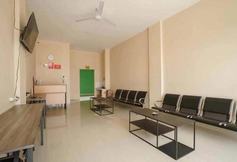 Hotel Reddoorz Near Ubl Lampung 2