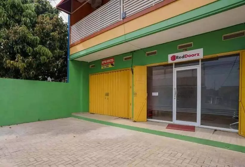 Hotelli Reddoorz Near Ubl Lampung 2