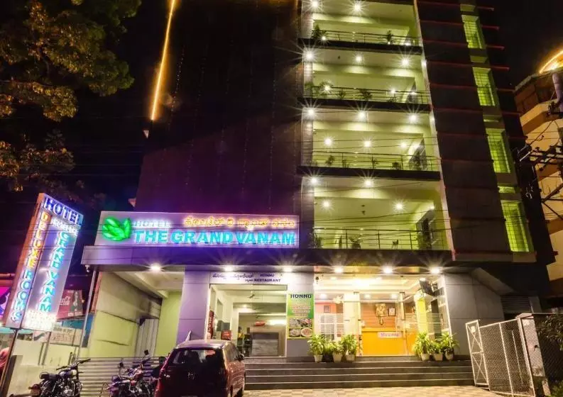 ホテル The Grand Vanam