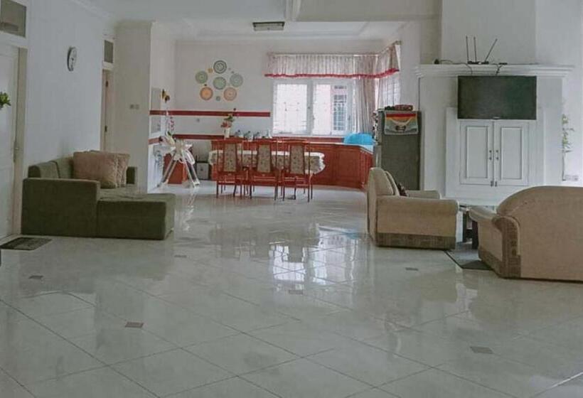 Otel Villa Lotus E06 Syariah Redpartner