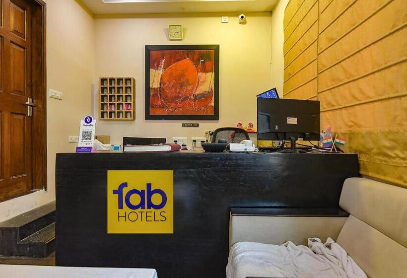 Пансион Fabhotel All In One Saltlake   Opp Bj Market Complex