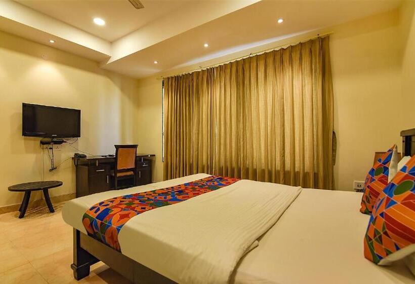 Пансион Fabhotel All In One Saltlake   Opp Bj Market Complex