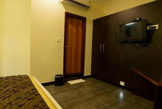 S.s.l.n Comforts By Wb Inn