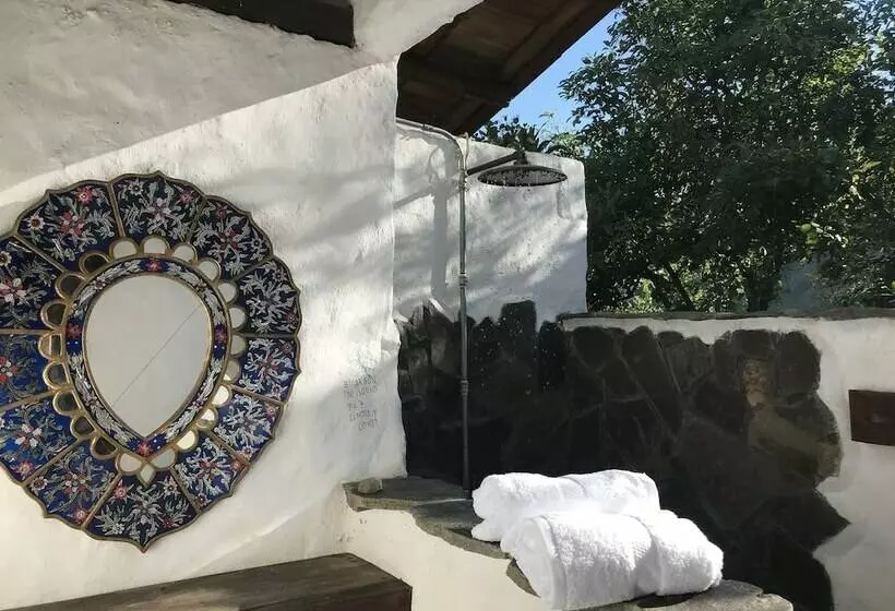 Viga Vieja Cabaña Rustica By Nomad Guru
