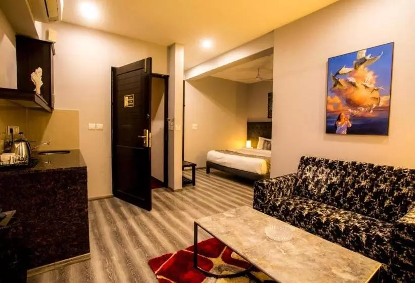 ホテル Encore Suites Goa