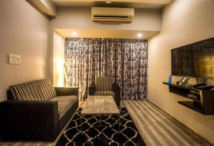ホテル Encore Suites Goa