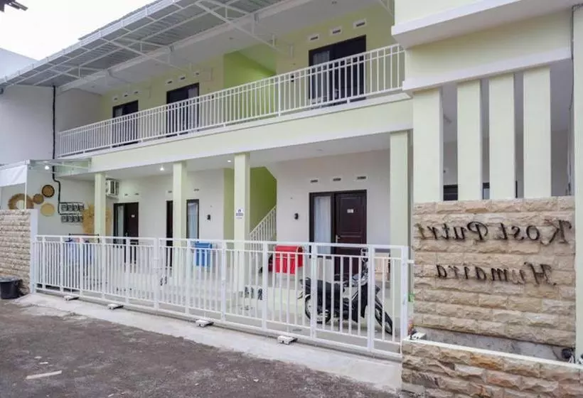 ホテル Koolkost Female Syariah Near Rsu Syubbanul Wathon Magelang