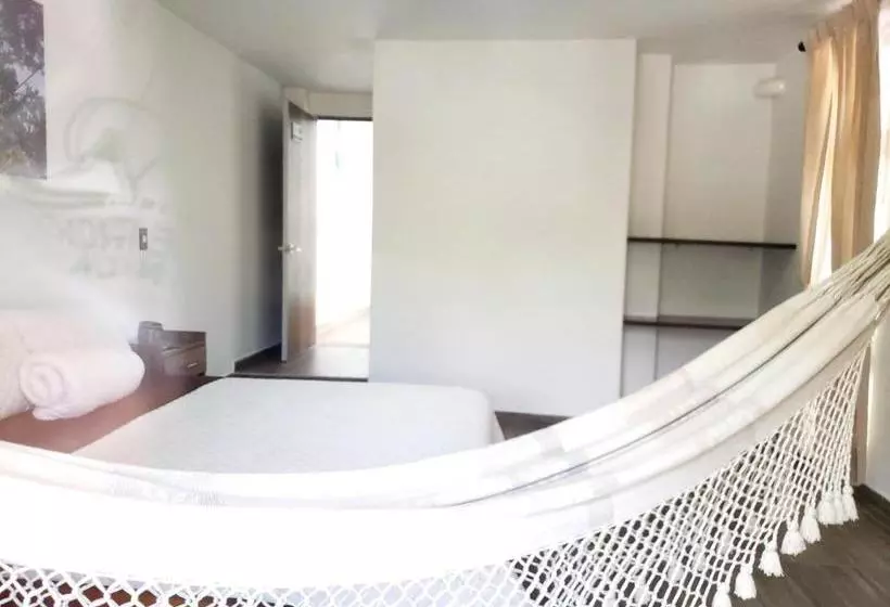 ホテル On The Rock