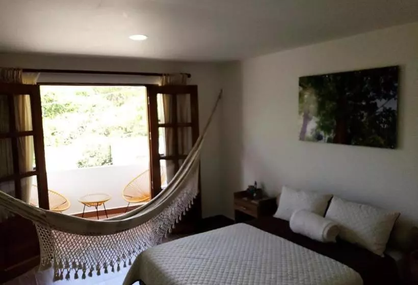 ホテル On The Rock