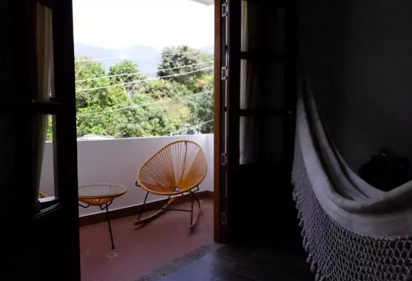 ホテル On The Rock