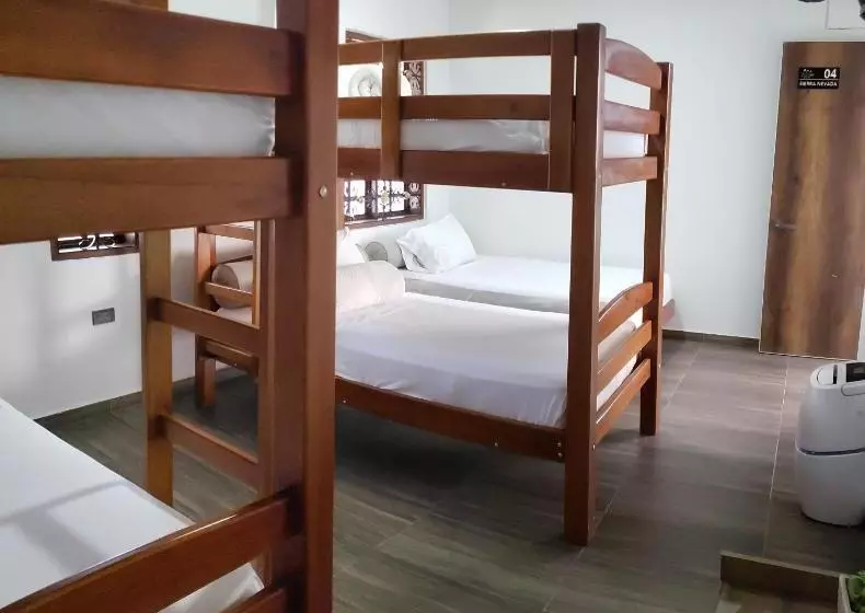 ホテル On The Rock