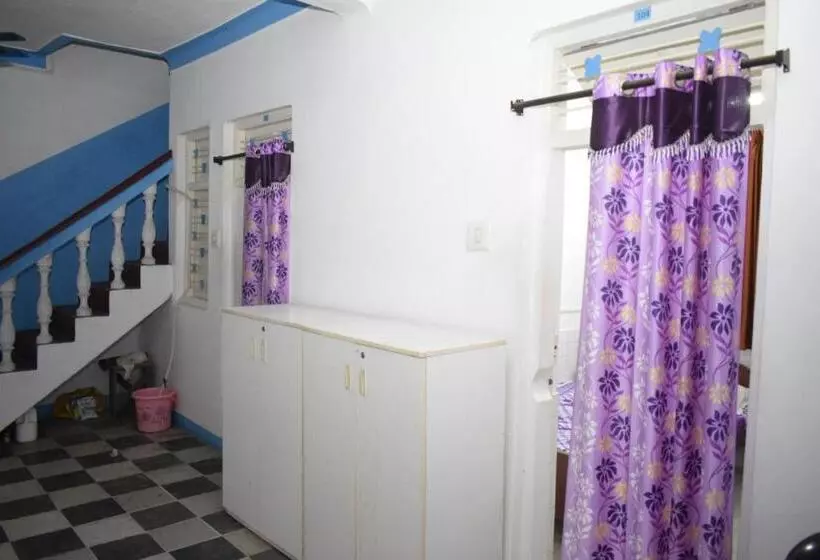 پانسیون Balaji Guest House
