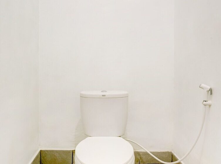 ホテル Spot On 3286 Ramania Residence Syariah