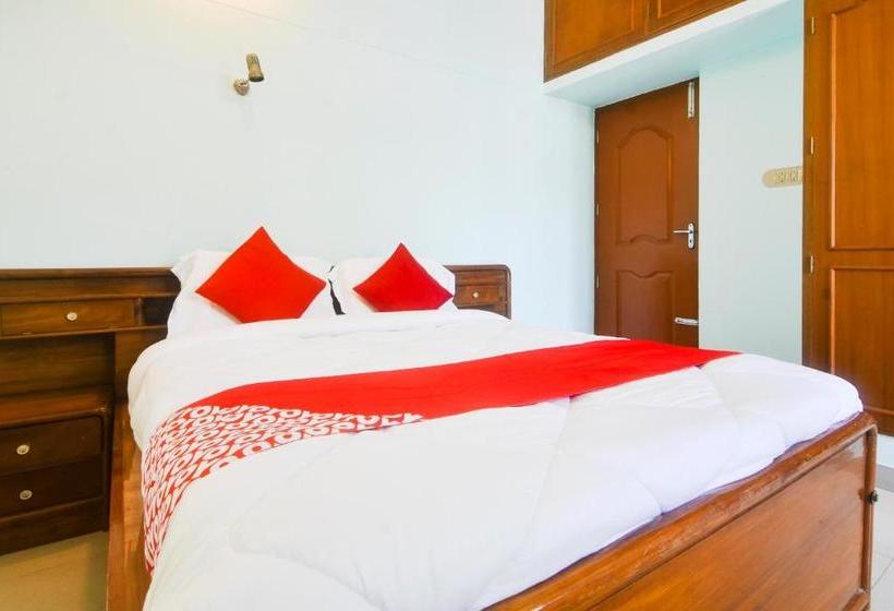 فندق Oyo 75771 Tourism Service Villa