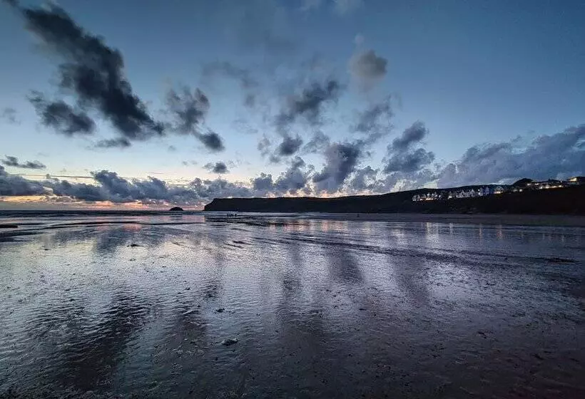 Hotelli Polzeath Beach House