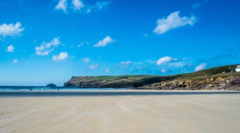 فندق Polzeath Beach House