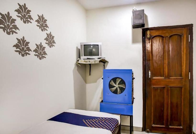 Hotel Spot On 75653 Rohit