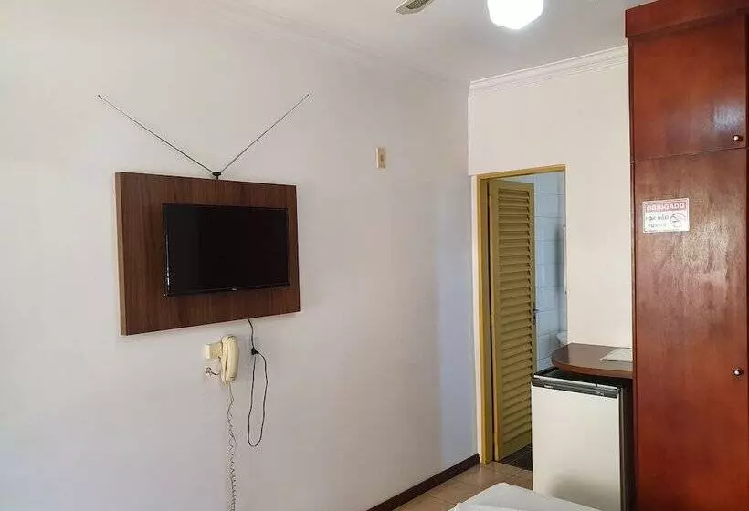 Hotelli Sta Mônica Marília